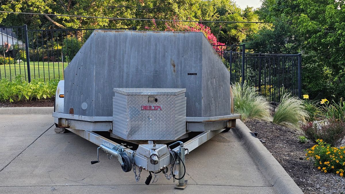 Remolque para motocicleta - Enganche de parachoques - Arlington, Texas